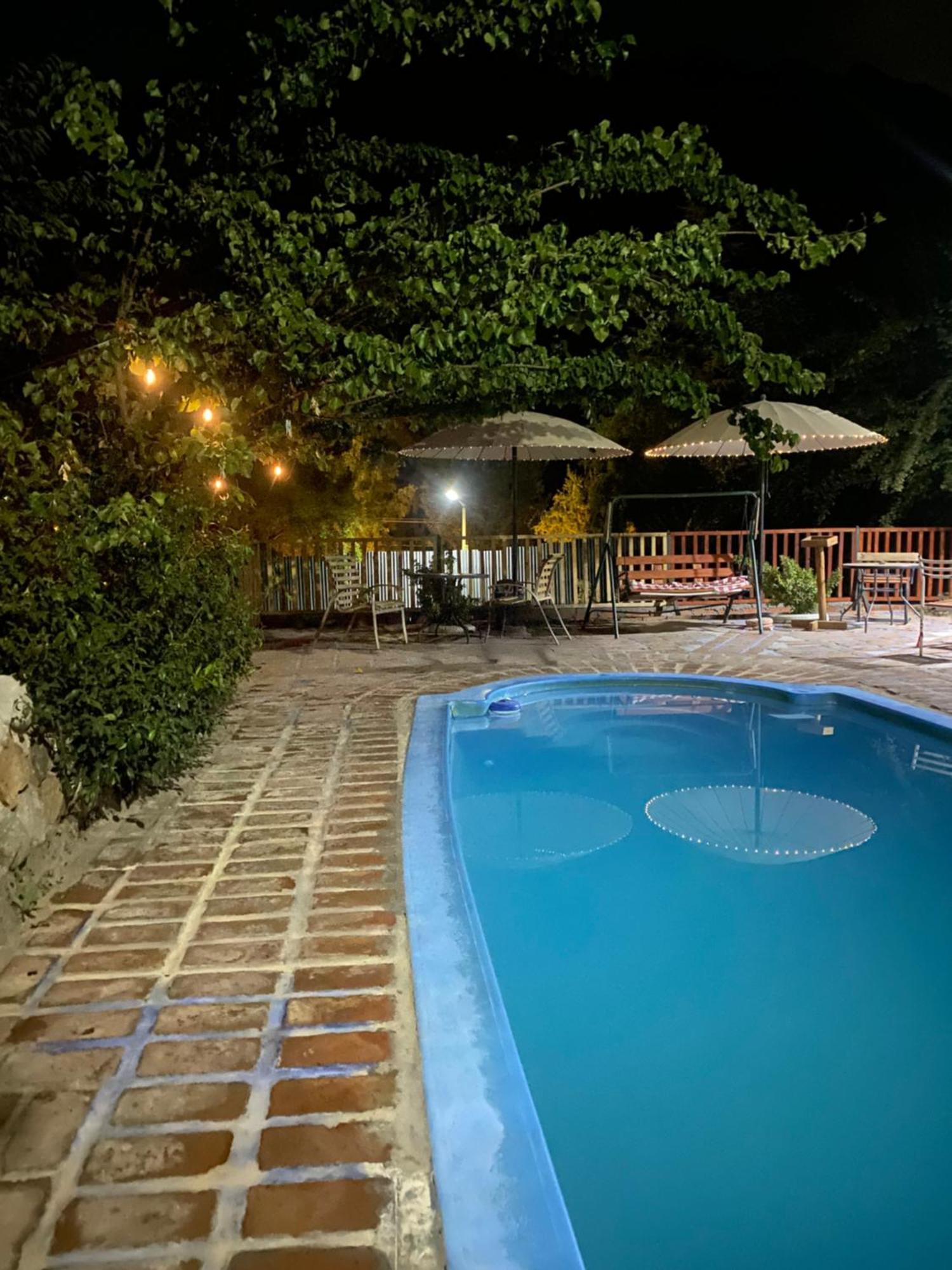 Cabanas Between Hills San Alfonso Exteriér fotografie
